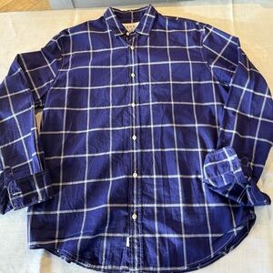 Frank and Eileen, Paul, navy white plaid size medium in excellent condition